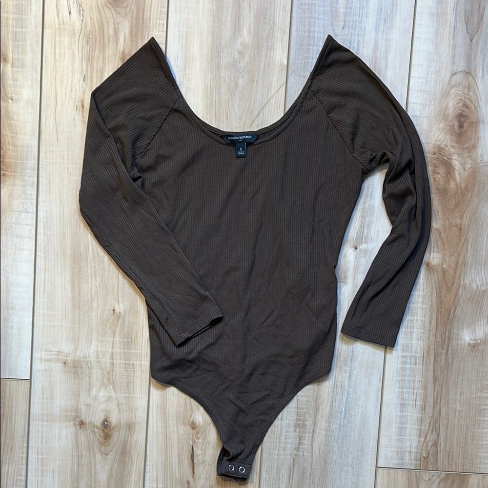 Banana Republic Ribbed Long Sleeve Scoop Neck Bodysuit - Brown